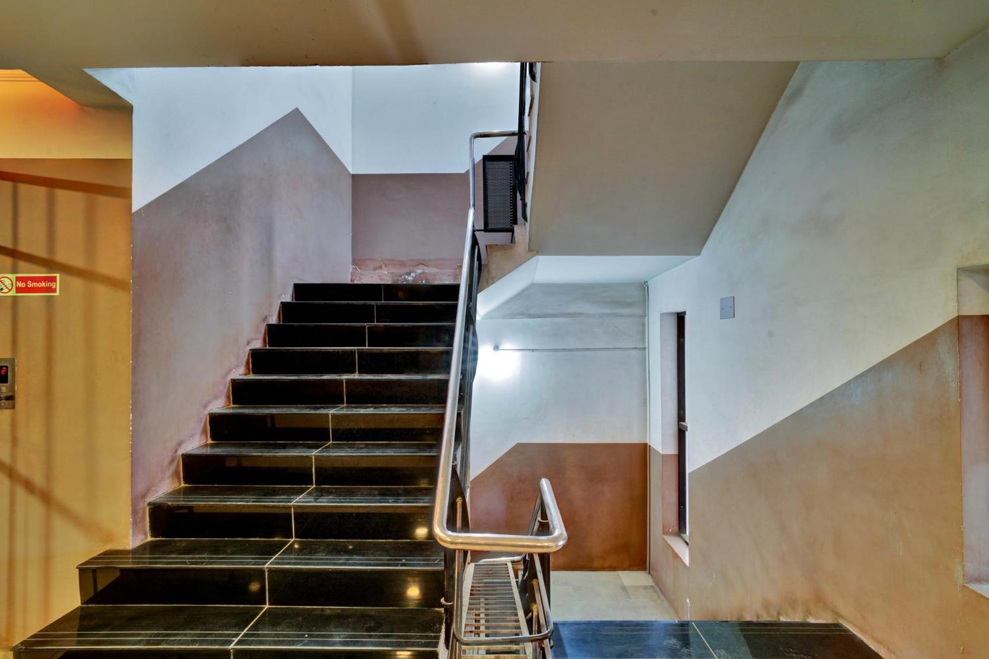 Hotel O Jk Inn Тирупур Екстериор снимка